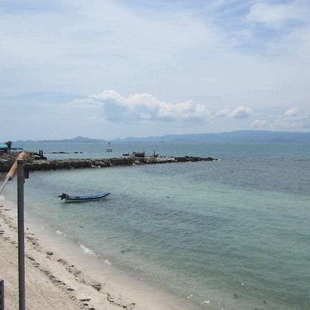 Charung Beach Haad Rin Exterior photo